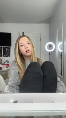 world sucks. #worldsuck #fyp #foryou #viral #views #foryouoage #slay 