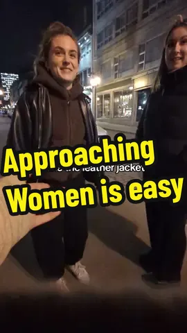 #rizz #approachingwomen #confidence #socializing #viral 