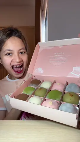 itu rasa kurma yang ijo enak bangett gezz, maciww daifuku jakarta