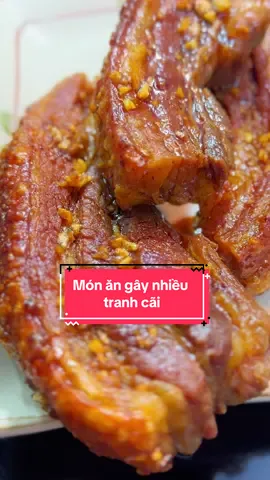 Cái món này có xuất xứ từ đâu mà gây nhiều tranh cãi  ?? #bepcuagiao #AnCungTikTok #LearnOnTikTok #review #reviewanngon #TikTokShop #tiktokshopmall #salehechinhhang #nuoctuong #nuoctuongleekumkee 