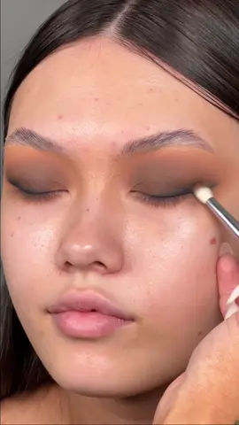 #makeupinspo #makeupinspiration #glammakeup #makeuptrends2024 #makeupbymariopalette #makeupvideos #makeupviral #smokeymakeup #foxeyemakeup 