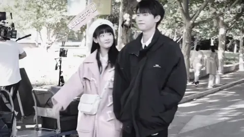 Hậu trường là thứ chứa đựng cảm xúc thật của họ 🥹 #xuhuong #chuducnhien_truongmieudi #khianhchayvephiaem 