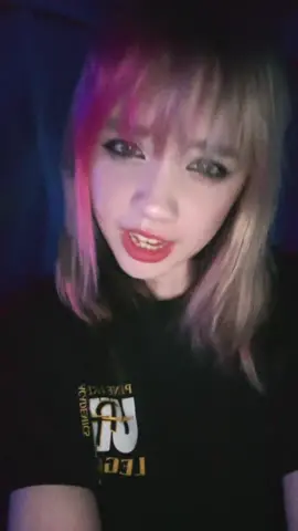 pineapples r in my headddd