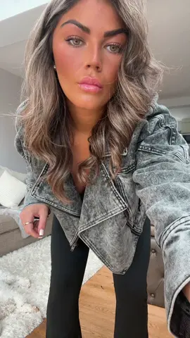 Thought i stepped on the dog🤣