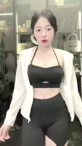 mình bước qua đời nhau 🫣