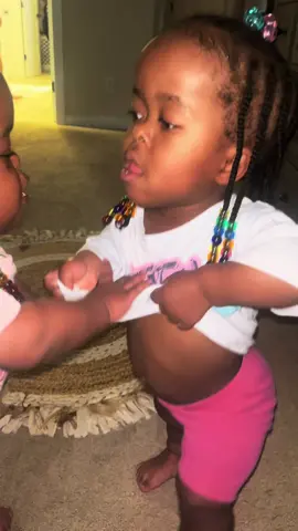 This girl 🤣 #fyp #viral #twinsoftiktok #littlepeople #achondroplasia #dwarfism #tlc #fypシ #twinsisters 