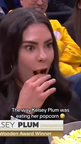 😂😂😂😂😂😂 #MarchMadness #collegebasketball #wbb 