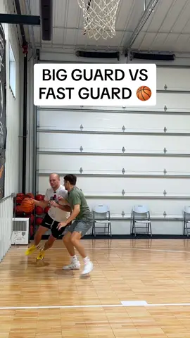 BIG Guard vs. Small Guard 🎒 #basketball #basketballtraining #basketballdrills 
