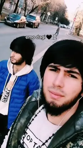 идем по блоку ищем нормисов #мага #шлем #emo #нормисыотстой #нормисыфу #нормисы #добрыймага #стильныймага #kavkazzz #дагестан
