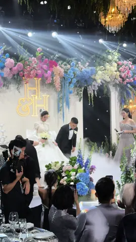 Chúc mừng 2 em Chu Thanh Huyền & Quang Hải về chung 1 nhà. Đám cưới cổ tích cho 1 tình yêu hạnh phúc chân thành💕