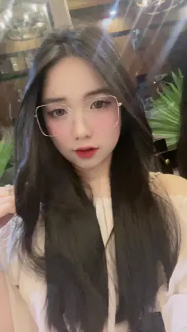 chẳng ai biết được tương lai cũng chẳng thể thay đổi được quá khứ.. #xuhuong 
