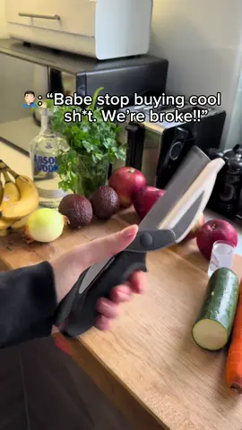 All 🧑‍🍳 need this! #KitchenHacks #kitchen #EasyRecipe #KitchenGadgets #TikTokMadeMeBuyIt 