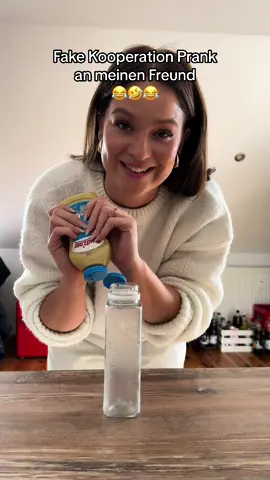 Ich kann nicht mehr, seine Blicke 😂🤣😂  #prank #couplestiktok #fürdich #fy #foryou 