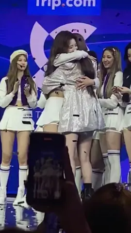 ในที่สุดเหยาเหยาก็ได้เดบิ้วแล้ว🥹💗 #เนเน่ #nene #เนเน่พรนับพัน #nenevader #เสวี่ยเหยา #xueyao #chuangasia2024 #chuangasia 