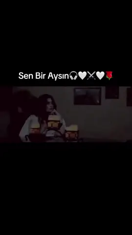 Sen bir aysın ben kara gece Gel derim gel derim gel derim Bu can senin sersebil ettim Al derim al derim al derim Sorsan bağın yaresini de Gül derim gül derim gül derim Şerbet diye zehirde versen bal derim 🎧🤍🤍🌹 #cupcut #cupcut #kefşet #keşfet #cap #keşfetteyizzz #keşfetbeni #capcutamor #cabelo #keşfetbeniöneçıkar #tiktokindia #tıktok #istagram #music #musica #ağıt #deyişler #deyiş #türkülersevdamız #senbiraysın #sahmarhaciyev #🤍 #❤️ #azarbaycan #azeritiktok #newyork #dersim #munzur #dinle #beğen #💚 