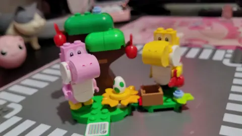 Montando o LEGO Set do Super Mario: Bosque 