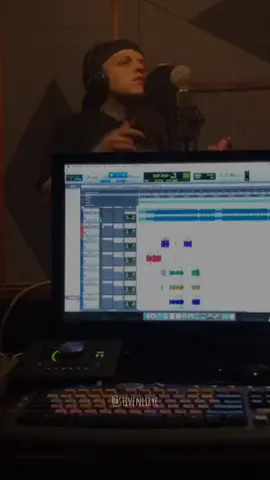 pienso!! guauuu pa ñauuu 🥴😼  #cojocrazy #music #paraestadoswhatsaap #pienso #rolitas 