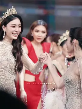 my favorite duo 🤭🥺🤍 #meenbabe #มีนเบ้บ #อุ้มทวีพร #aoomtwp #มีนาริณา #meenaxrina #charlotteaustin #ชาล็อตออสติน #มีนาริณาฉัตรมรชัย #อุ้มทวีพรพริ้งจํารัส #มีนา #fyp #viral #wlw #fyptiktok #mgt2023 #missgrandthailand2023 