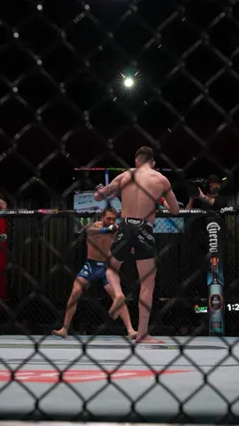 IGNACIO BAHAMONDES WITH THE WALKOFF HEAD KICK 🤯 #ignaciobahamondes #UFC #mma