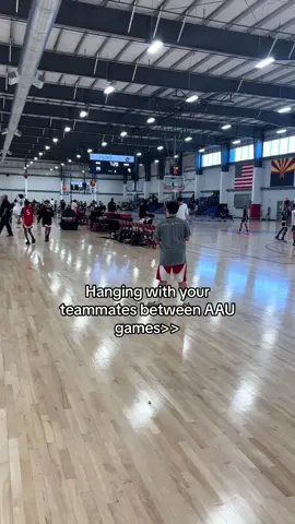 I thought i was at a Basketball Tournament…😳😂 #fyp #aau #8thgrade 