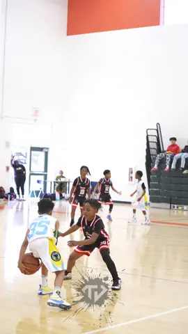 This little kids different now 3rd grader#fyp #basketball #fypシ #viral #aau #sport 