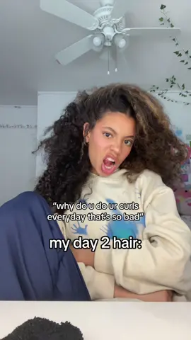 pov: u put it in a bun for 2 seconds #jokes#curyhair#struggles#maintain#fyp#curls#blackgirl#lightskin#bonnet#brentfaiyaz