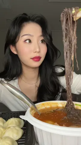 불냉면🔥spicy cold noodles tw:slurping #mukbang #mukbangeatingshow #mukbangvideo #mukbangasmr #koreanfood #foodtiktok #asianfood #asmr #asmrsounds #asmrvideo #먹방 #먹방asmr #coldnoodles #냉면 #냉면먹방 