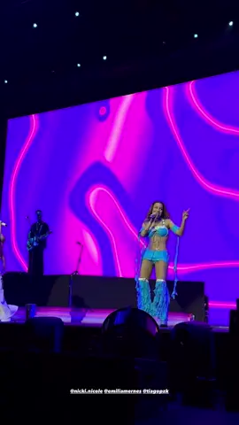 #unafotoremix 🔥 #emiliamernes #tiagopzk #nickinicole en el #movistararena ⚡️