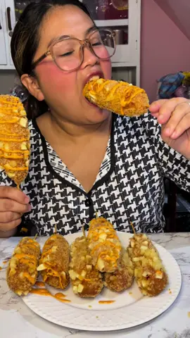 2 ingredients nalang ang corndog dough🤤 #fyp #food #foodtiktok #meryenda #negosyorecipe #corndog #homemade #homecooking #trending #pinoyfood #corndogmozarella 