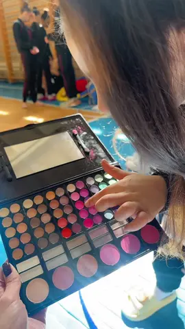 Оцените мэйк по 10бальной шкале #yalosgymnastics #тренерпогимнастике #художественнаягимнастика #gymnastics #rg #макияж 