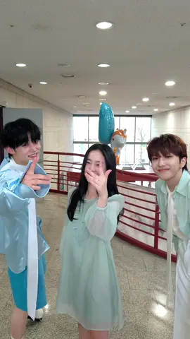 Say my name! 쭌대장💛 예쁘지후🧡 운아기🖤 @BOYNEXTDOOR  #NewMusic  #TXT_DejaVu #TXT #YEONJUN #BOYNEXTDOOR #WOONHAK #ParkJiHu