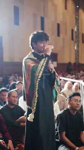 Q & A peserta di Sharing Time - Yogyakarta 😃 Setelah lebaran kita akan tour SHARING TIME bersama Ust. @hanan_attaki di 11 kota: 20 APRIL: MALANG 21 APRIL: SURABAYA 28 APRIL: BOGOR 12 MEI: SEMARANG 19 MEI: TANGERANG 26 MEI: DEPOK 1 JUNI: BEKASI 2 JUNI: BANDUNG 14 JULI: SOLO 21 JULI: JAKARTA 28 JULI: JOGJA Bagi yang mau ikutan? Bisa daftar di website sharingtimeuha.com _______________________________________________ #sharingtime #hananattaki #ayahamanah #malang  #ramadhan #kajianmalang #kotamalang #kabmalang  #hananattakivideo #hanan_attaki  #ustadzhananattaki  #eventmalang #jomblofisabilillah #jomblo #dakwahjomblo #akhwat #akhwathijrah #hijrahcinta #hijrahku  #dakwahvidgram #dakwahislam #nikah #kulinermalang #malanghits #yukhijrah  #beranihijrah #nikahmuda