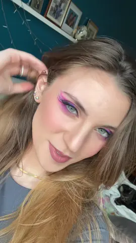 Airbrush make up🦋🦄🧚🏼‍♀️ #model #modelling #makeupmodel #makeupmodelling #modellife #makeup #makeuptransformation #airbrush #airbrushmakeup #foryou #foryourpage #fyp #fypシ #fy 