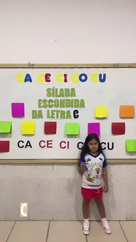 Dinâmica da sílaba escondida da letra C! Uma dinâmica para para desenvolver habilidades de leitura e compreensão visual. *Jardim 3 Créditos @indajaramendes @silabas @educacaoinfantil @alfabetizacao #pedagogia 