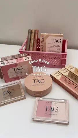 So many beauty gems at Daiso @다이소 ✨ This collab with TAG (Touch A Gleam), the affordable line under  popular k-beauty brand Too Cool For School, went viral on korean social media and most of the items were sold out when it was released last fall.  If you’re visiting Korea soon, make sure to stop by Daiso to get your hands on exclusive products or collabs with popular k-beauty brands such as Twinkle Pop by Clio, IPKN, VT cosmetics and makeup artists Son&Park!  . Products shown: • TAG - multi contour stick • TAG - mood blush beam (02 fair mauve) • TAG - dual multi shading (02 mono cool) • TAG - velvet cover cushion (01 pale light) . This collab also has eyebrow products, a dewy version of the cushion foundation as well as a warm toned blush and contour powder ☺️ . 🛒 Available at @YesStyle (rewards c0de HEYDOHEE) and @shopvivid.besties (c0de HEYDARA for free shipping) . #daisokorea #daisomakeup #touchagleam #toocoolforschool #kbeautymakeup #koreancosmetics #affordablemakeup #cosmetiquescoreens #shoppinginkorea #태그 #다이소화장품 #韓国コスメ #韓国ダイソー #タグ #トゥークールフォースクール  