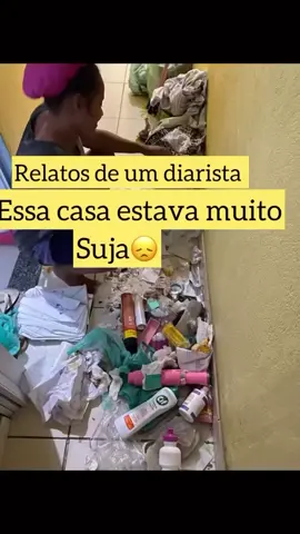 Relatos de um Diarista. Essa faxina foram 11 horas limpando sem para. Nesse vídeo a seguidora está um pouco doente e devido a sua limitação, ela não consegue se abaixar, e ficamos 6 horas apenas na cozinha. O final vai te surpreender. #diarista #limpezadecasa #faxinapesada #foryou 