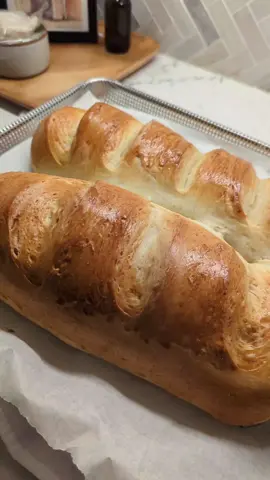 Recipe is from @melskitchencafe probably with some adjustments 🤷‍♀️. We love bread around here and this two loaf recipe makes it so easy to have a bread picnic on the weekend with your friends 🥖🍯😋. Let me know how it goes! #BreadBaking #Recipes #SundayBakes #Bread #BreadMaking #FrenchBread #HomemadeBread #EasyRecipe #EasyBaking #BreadLover 