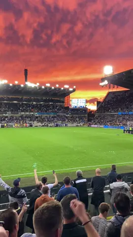 Our kind of sunset 🌅🫶🏼 #brugge #clubbrugge #bluvngoan #sunset #stadium #footballtiktok #footballvideo #footballtogether #fyp #fypシ 
