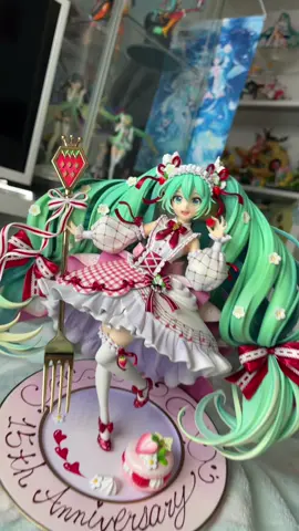 I am SO obsessed with this figure OH MY GOSH!!! she was incredibly expensive but totally worth it. Shes so so so big and looks fantastic. Her sculpt and paintwork is top notch. I think this is a 10/10 figure especially with all the small details 😭😭🍓🍓🫶 #hatsunemiku #mikufigure #strawberrymiku #15thanniversarymiku #hatsunemikuvocaloid #hatsunemikufigure #miku #animefigure #figureunboxing #mikufigurecollector #mikufigures #asmr #scalefigure #animefigureunboxing #fyp #strawberrymikufigure 
