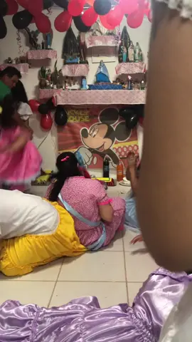 A chegada da minha ere 🥺🩵🍭#umbanda #fypシ゚viral #virall #praia #iemanja #cosmedamiao #ibeji #ere #orixas 