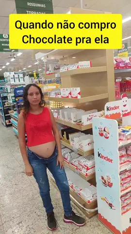 quando não compro o chocolate dela  #tiktoknews #comediacasal #tiktok #viral #casal 