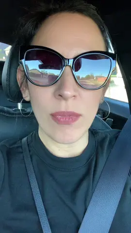 Duh.                                                #rich #blingbling #friends #lotto #women #ladiesoftiktok #sundayfunday #fyp #duh 