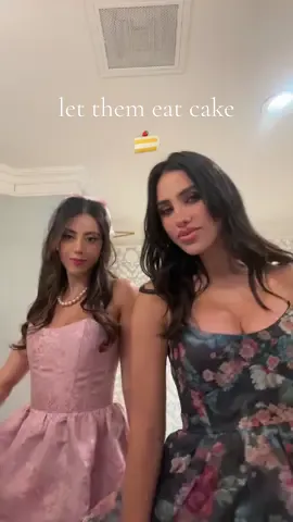 Let them eat cake 💅🍰#vchapman #selkie #vchapmanstudio #highteatime #hightea #afternoontea #spring #coquetteaesthetic #coquettecore #coquette #bows #birthdaygirl #vchapmanstudio #letthemeatcake #girliethings #@Yasmin | DENTAL STUDENT 