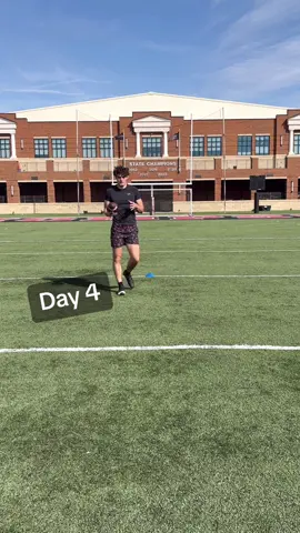 Might be late but heres day 4🔐 #kicking #footballtiktok #kicker #Vlog #dailychallenge 