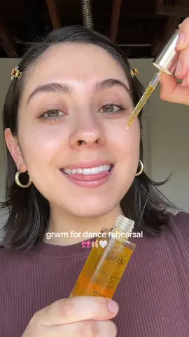 No makeup, makeup and a soft ballet bun🩰✨ Products💞 @Obagi Cosmeceuticals, LLC daily hydro-drops & rejuvenating eye gel cream @Charlotte Tilbury magic water cream  @Kiehl’s Since 1851 better screen uv serum  @Benefit Cosmetics 24hr brow setter @Nudestix blush tint “strawberry sunburst”  @Gisou honey infused lip oil - “strawberry sorbet” @Slip Silk Pillowcase scrunchies  #shorthair #naturalmakeuplook #glowyskincare #stylingshorthair 