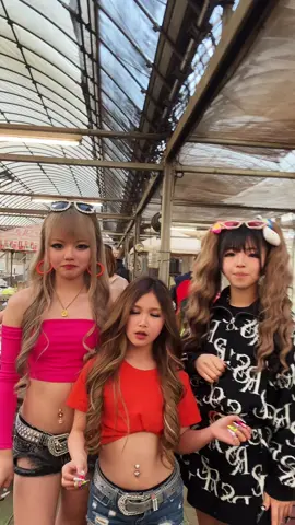 @ななピ @ちゃんもあ🌺💋💄KOGYARU🧡小学生ギャル🎒 