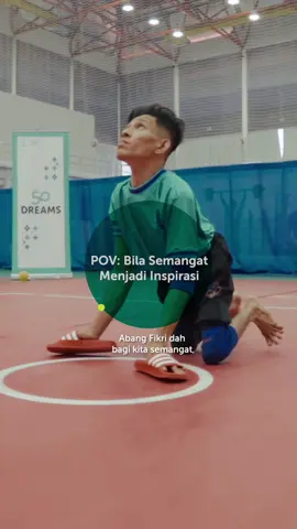 Kemahiran Fikri bermain sepak takraw menggunakan tangan memberikan satu keunikan dalam dirinya. Sempena sambutan ulang tahun ke-50 PETRONAS, impiannya untuk bermain bersama atlet Sekolah Sukan Bukit Jalil akhirnya terlaksana jua. Fikri's ability to play sepak takraw with his hands adds a unique flair. In conjunction with PETRONAS' 50th Anniversary celebration, his dream of playing with athletes from Bukit Jalil Sports School finally became a reality. #PETRONAS ​#TerusMemacuKemajuan​​ #PassionateAboutProgress #TogetherForOurFuture #PETRONAS50 ​#SekRayoKelate #FYP #Explore 