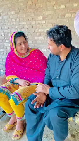 Neela suit@Imran Mangat #azraimran51 #azraimran #imranmangat #foryou #onemillionaudition #trending #foryoupage #uktiktok #viral #husbandwife #tiktok 