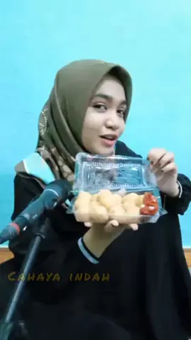 cilok favorit😋 #fyp #ningumilailacantik🥰 #ningumilaila #umilaila #fypシ😇 @Umilaila 