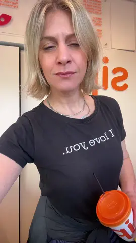 Monday mood 🧡  #sip #sipping 